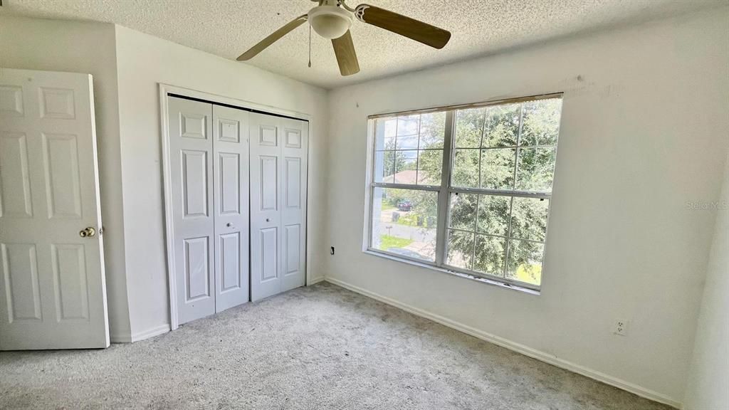 For Rent: $2,300 (4 beds, 2 baths, 2113 Square Feet)