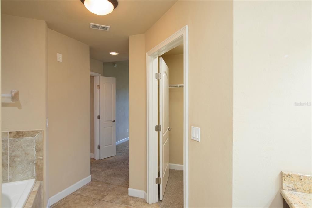 For Rent: $1,950 (2 beds, 2 baths, 1575 Square Feet)