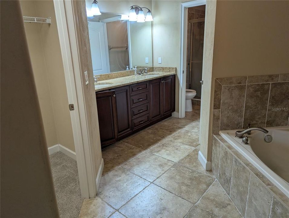 В аренду: $2,200 (2 спален, 2 ванн, 1575 Квадратных фут)
