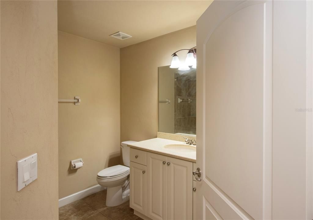 For Rent: $1,950 (2 beds, 2 baths, 1575 Square Feet)