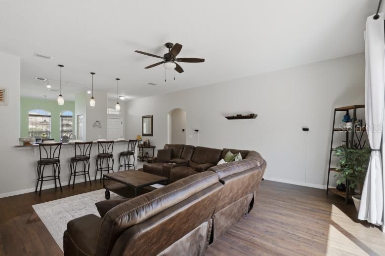 For Sale: $330,000 (3 beds, 2 baths, 1857 Square Feet)