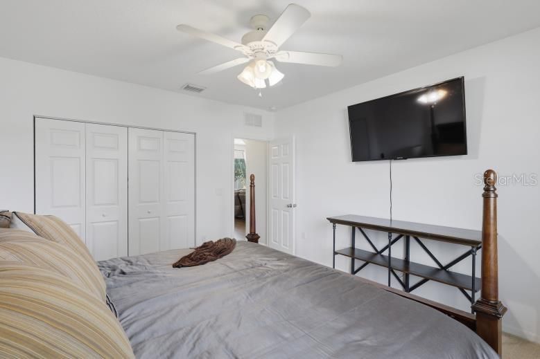 For Sale: $330,000 (3 beds, 2 baths, 1857 Square Feet)