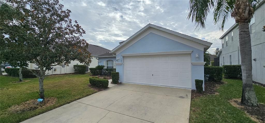 Active With Contract: $2,200 (3 beds, 2 baths, 1554 Square Feet)