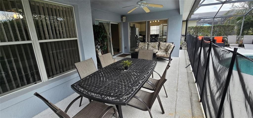 Active With Contract: $2,200 (3 beds, 2 baths, 1554 Square Feet)