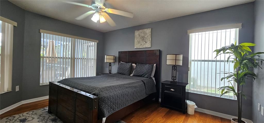 Active With Contract: $2,200 (3 beds, 2 baths, 1554 Square Feet)