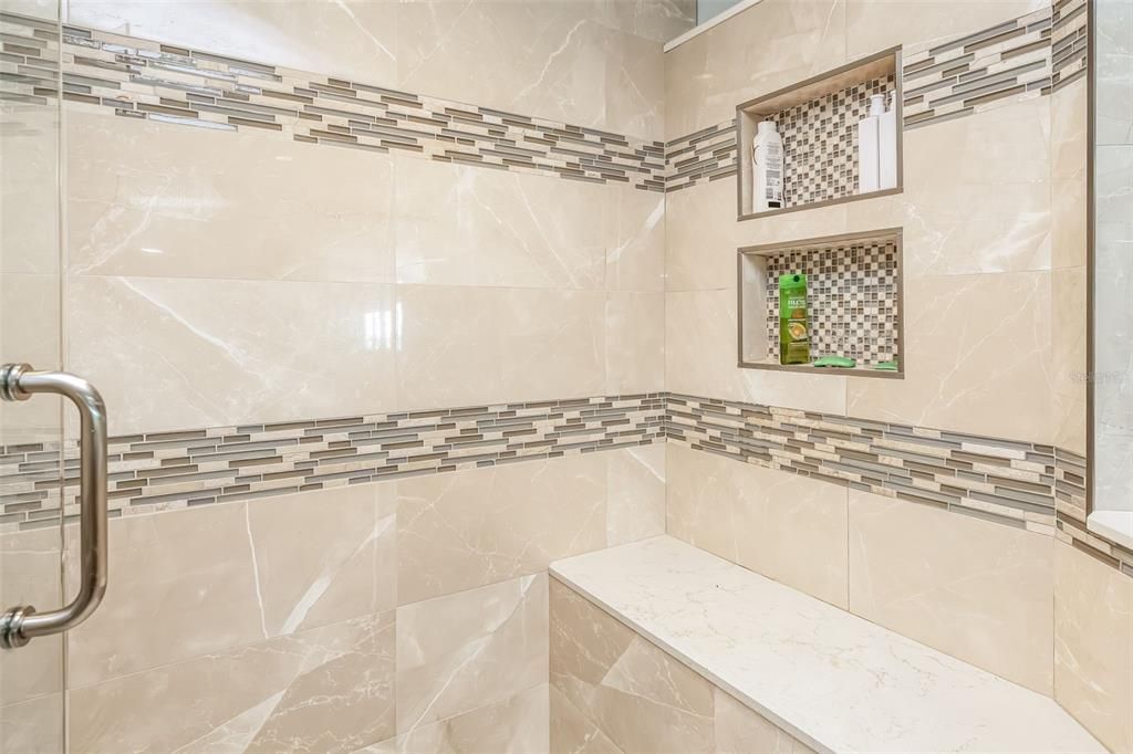En Venta: $379,900 (2 camas, 2 baños, 1860 Pies cuadrados)