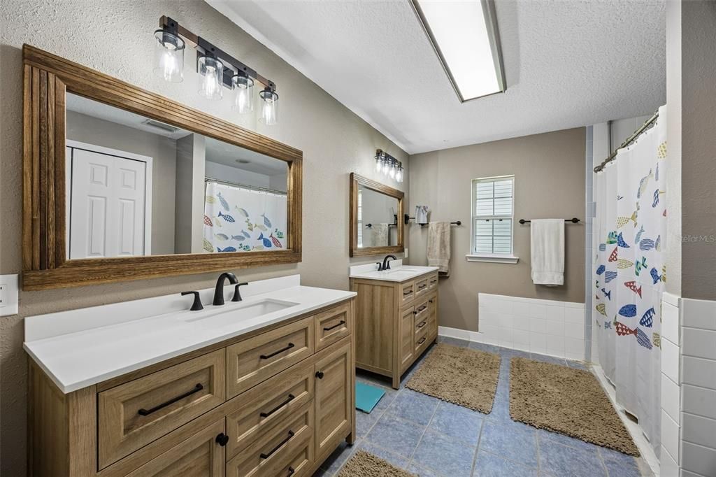 For Sale: $500,000 (3 beds, 2 baths, 2540 Square Feet)