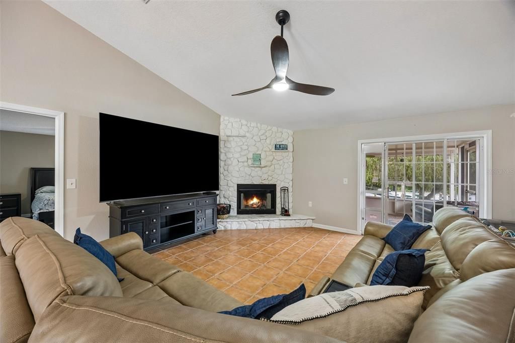 For Sale: $500,000 (3 beds, 2 baths, 2540 Square Feet)