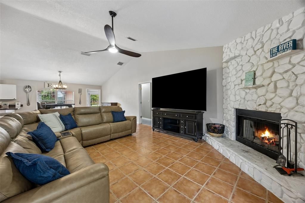 For Sale: $500,000 (3 beds, 2 baths, 2540 Square Feet)