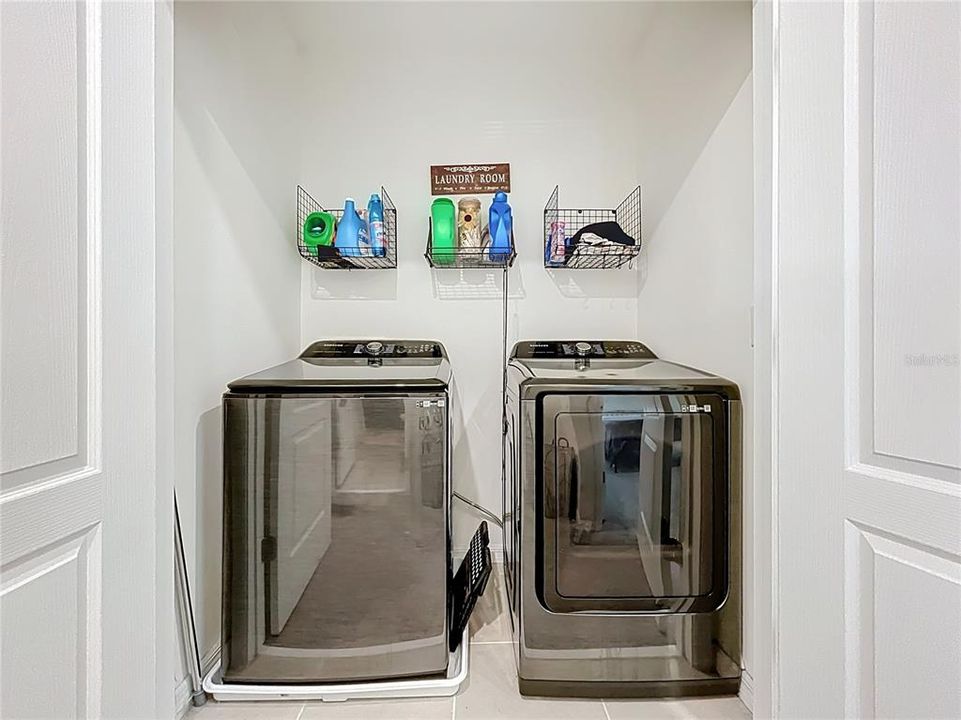 En Venta: $300,000 (3 camas, 2 baños, 1660 Pies cuadrados)
