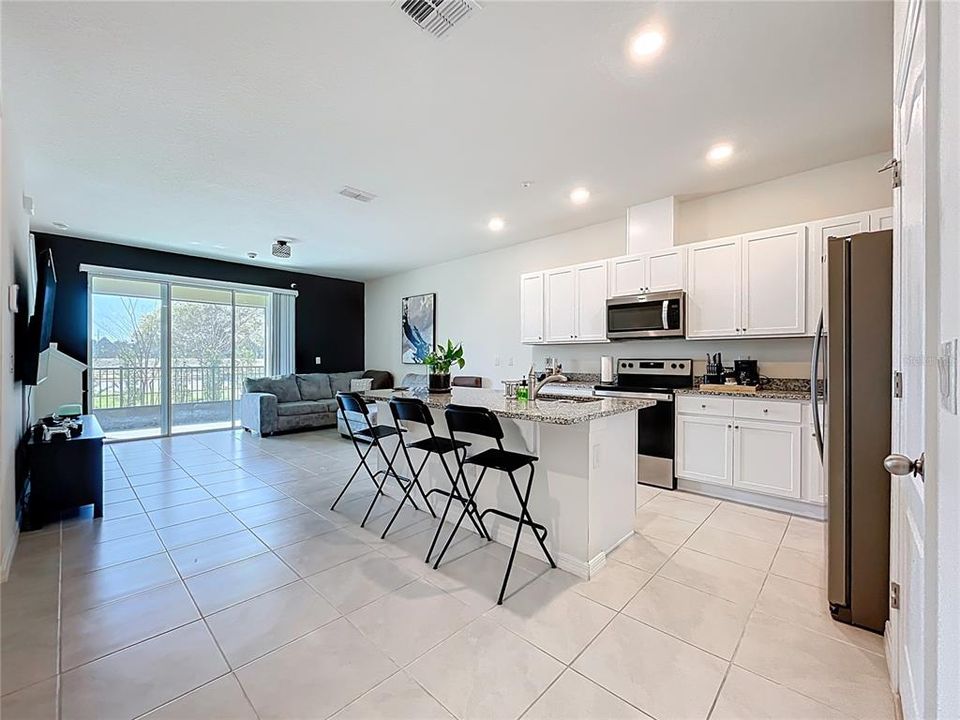 En Venta: $300,000 (3 camas, 2 baños, 1660 Pies cuadrados)