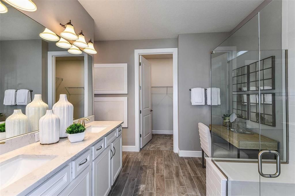 For Sale: $480,020 (2 beds, 2 baths, 1707 Square Feet)