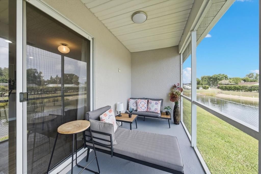 For Sale: $242,000 (2 beds, 1 baths, 1102 Square Feet)