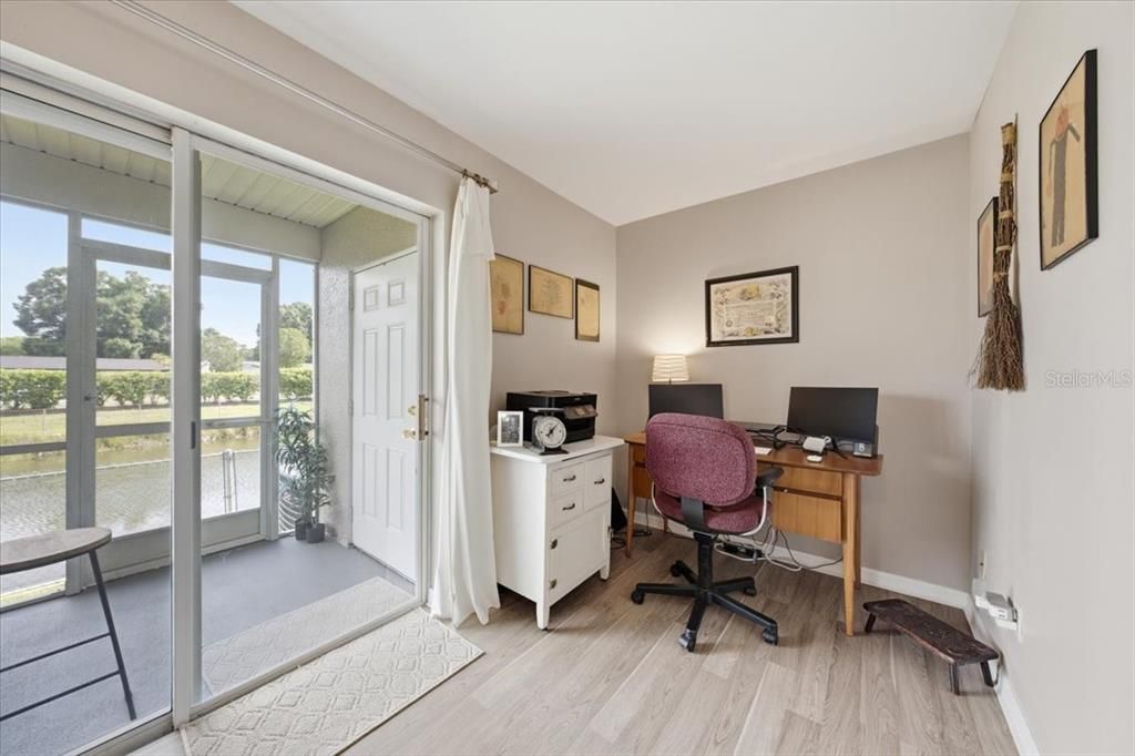 For Sale: $242,000 (2 beds, 1 baths, 1102 Square Feet)
