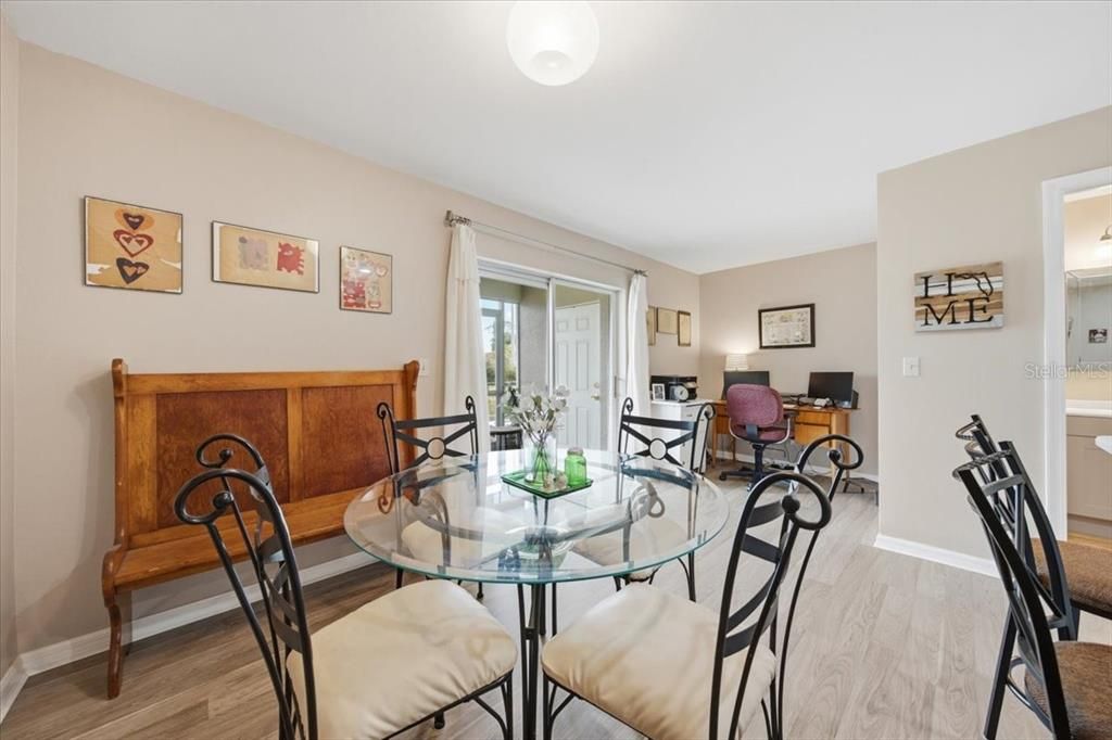 For Sale: $242,000 (2 beds, 1 baths, 1102 Square Feet)