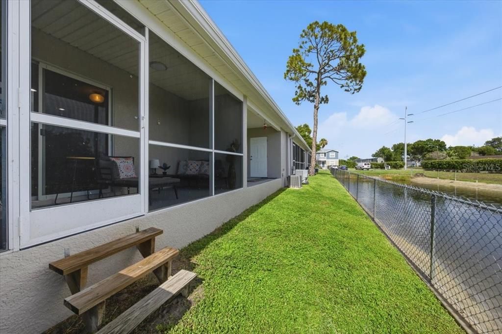For Sale: $242,000 (2 beds, 1 baths, 1102 Square Feet)