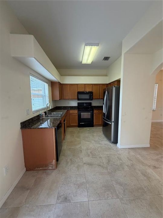 For Rent: $2,700 (4 beds, 2 baths, 2364 Square Feet)