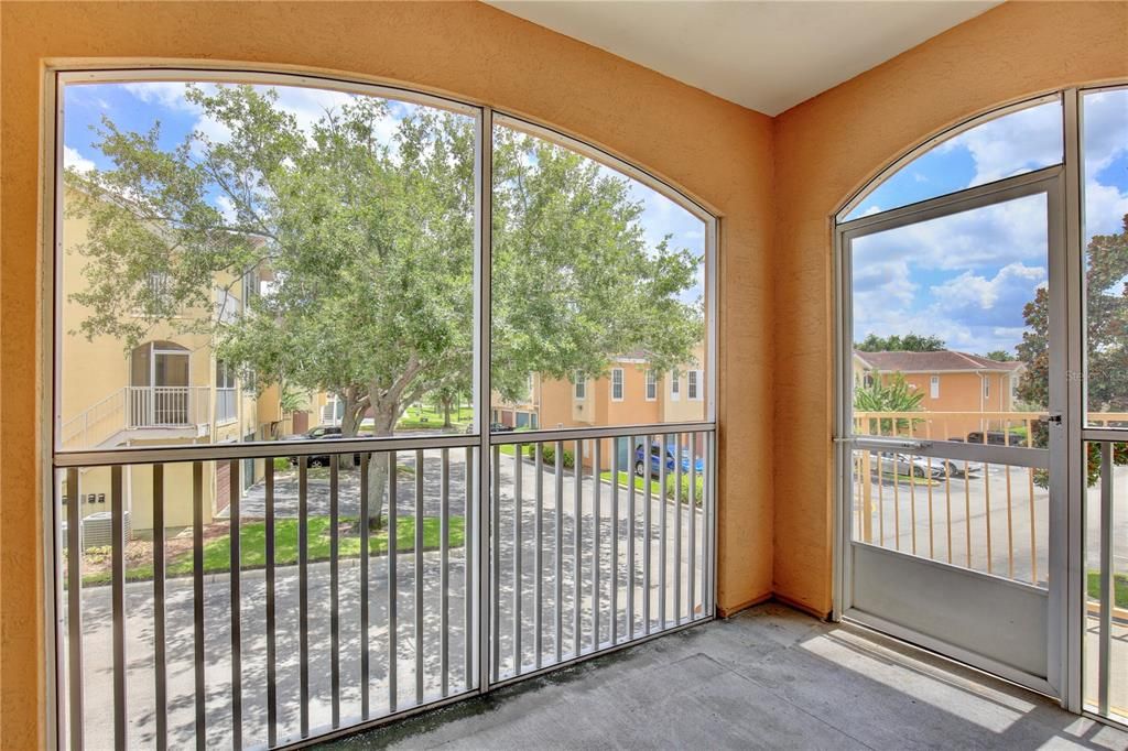 For Sale: $259,000 (2 beds, 2 baths, 1219 Square Feet)