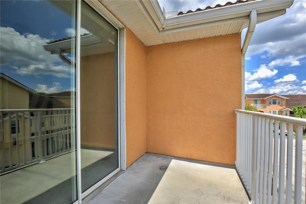 For Sale: $259,000 (2 beds, 2 baths, 1219 Square Feet)