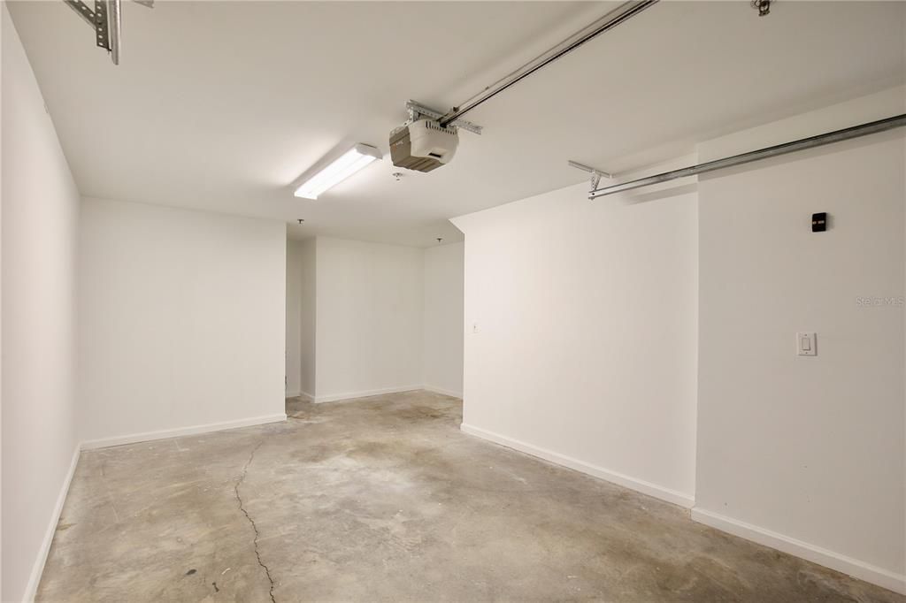 For Sale: $259,000 (2 beds, 2 baths, 1219 Square Feet)