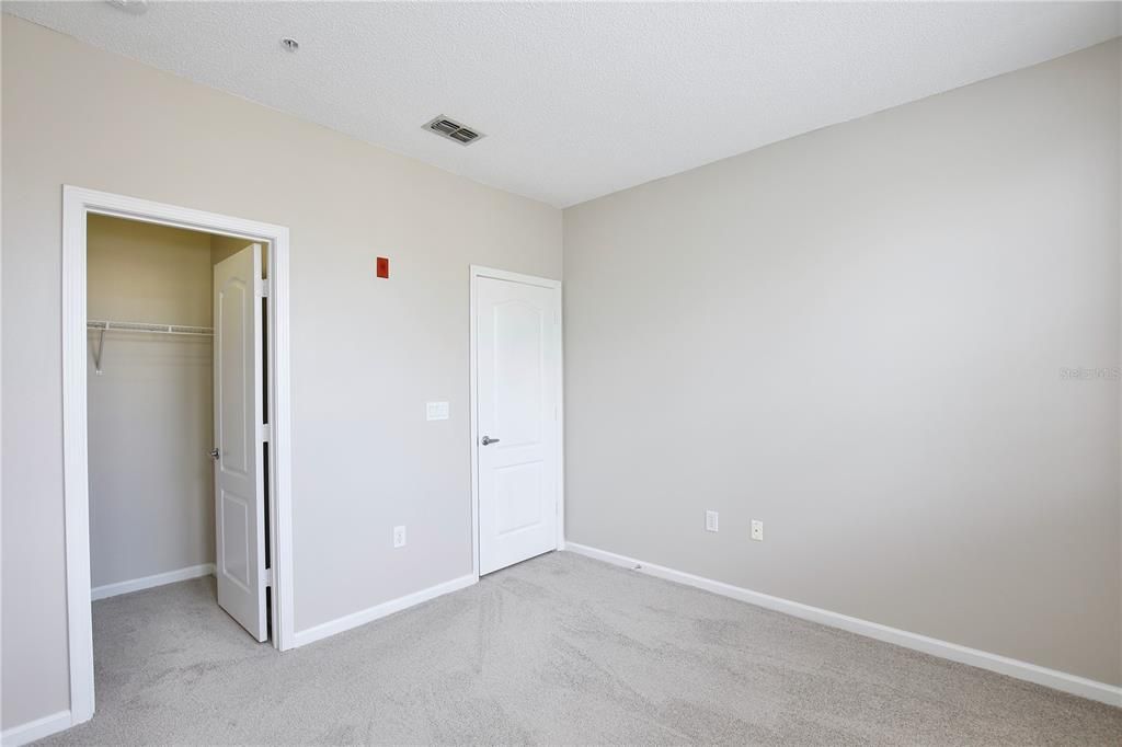 For Sale: $259,000 (2 beds, 2 baths, 1219 Square Feet)