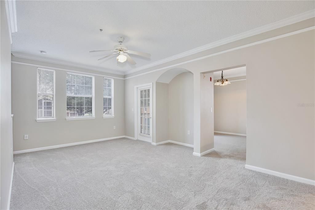 For Sale: $259,000 (2 beds, 2 baths, 1219 Square Feet)