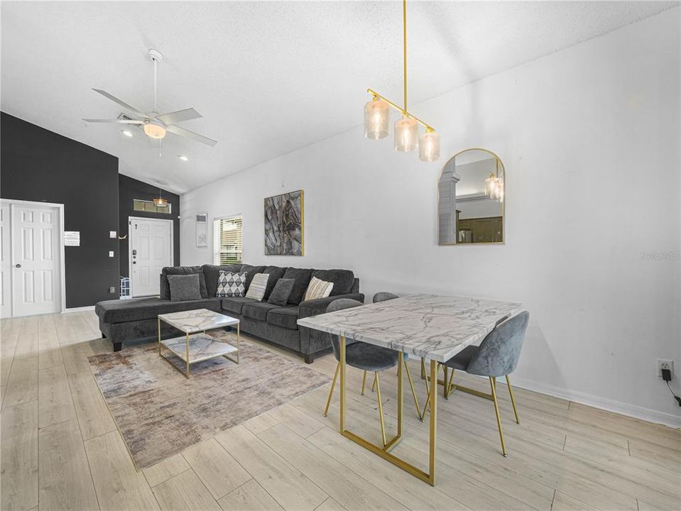 For Sale: $425,900 (3 beds, 2 baths, 1603 Square Feet)