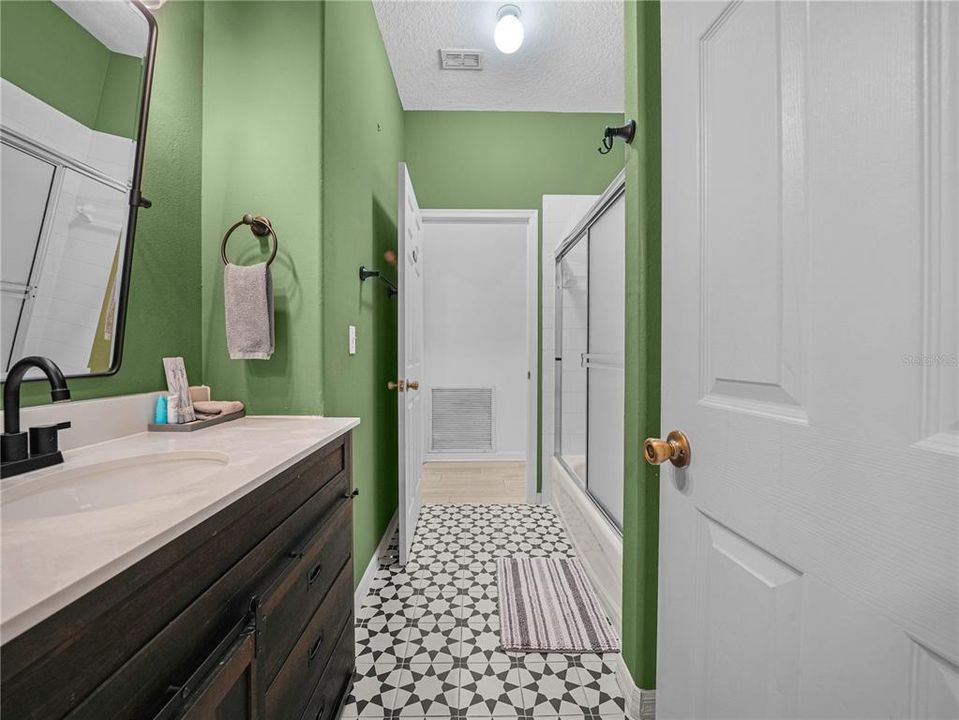 For Sale: $425,900 (3 beds, 2 baths, 1603 Square Feet)