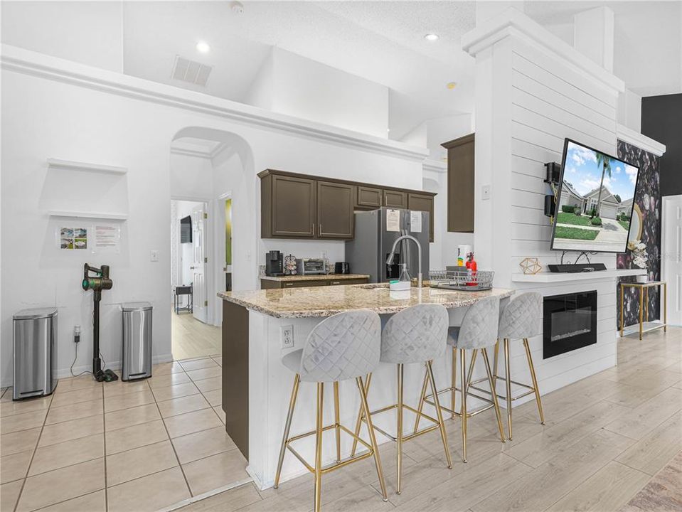 For Sale: $425,900 (3 beds, 2 baths, 1603 Square Feet)
