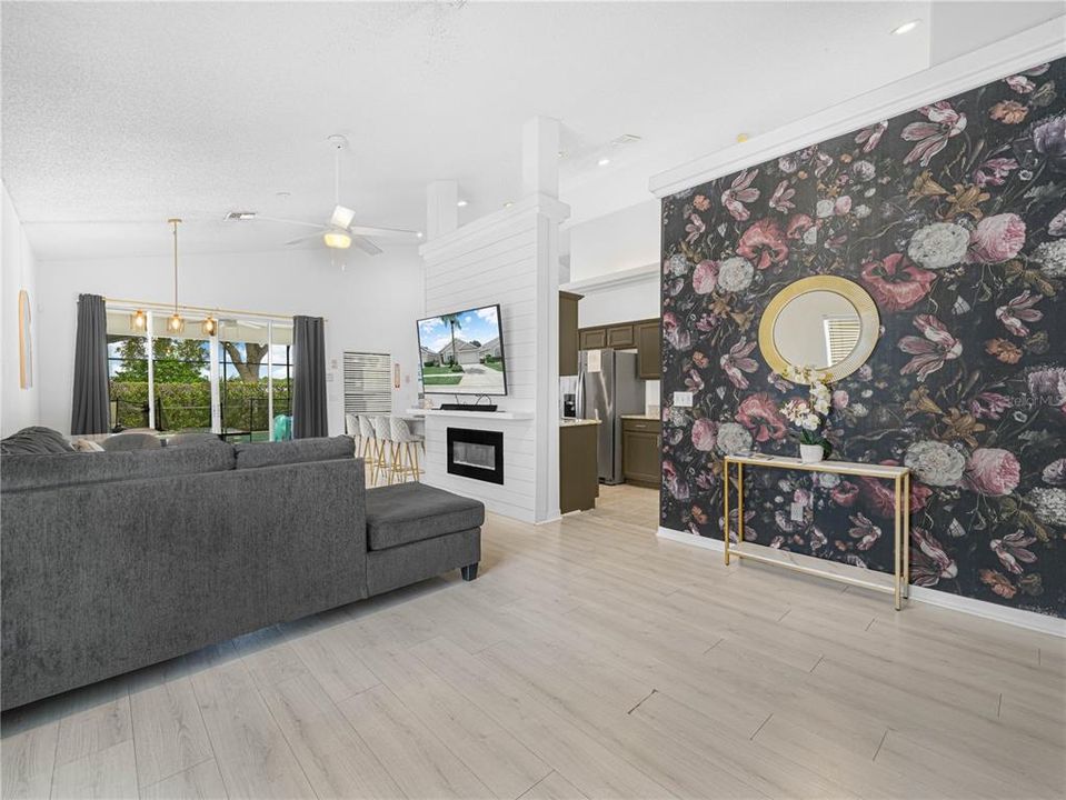 For Sale: $425,900 (3 beds, 2 baths, 1603 Square Feet)