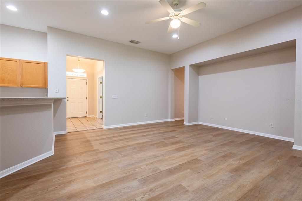 For Sale: $315,000 (3 beds, 2 baths, 1771 Square Feet)