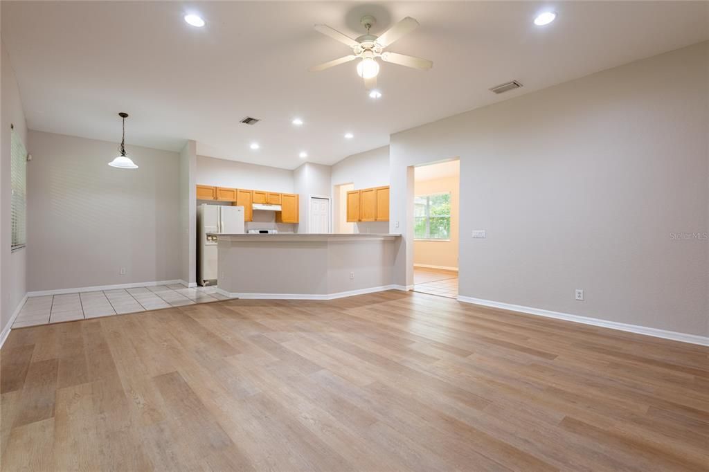 For Sale: $315,000 (3 beds, 2 baths, 1771 Square Feet)