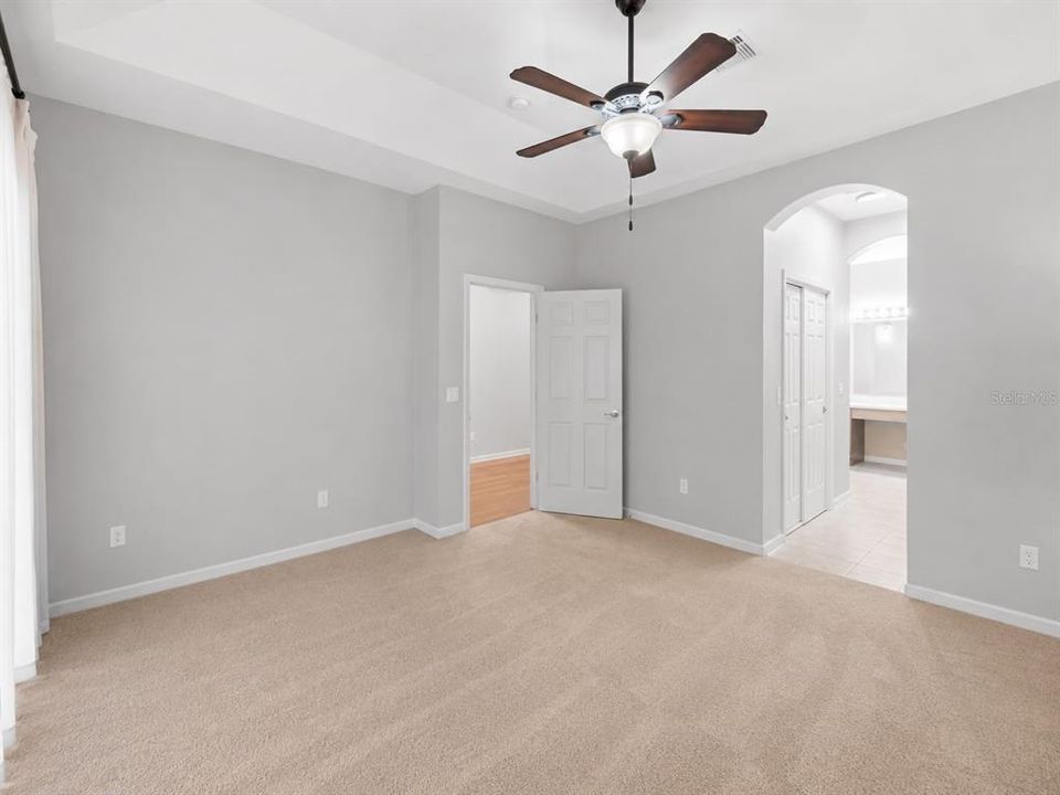 En Venta: $394,999 (3 camas, 3 baños, 2039 Pies cuadrados)