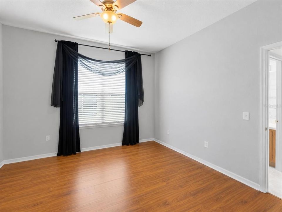 En Venta: $394,999 (3 camas, 3 baños, 2039 Pies cuadrados)