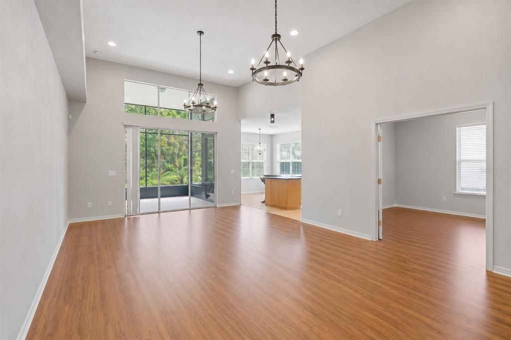 En Venta: $394,999 (3 camas, 3 baños, 2039 Pies cuadrados)