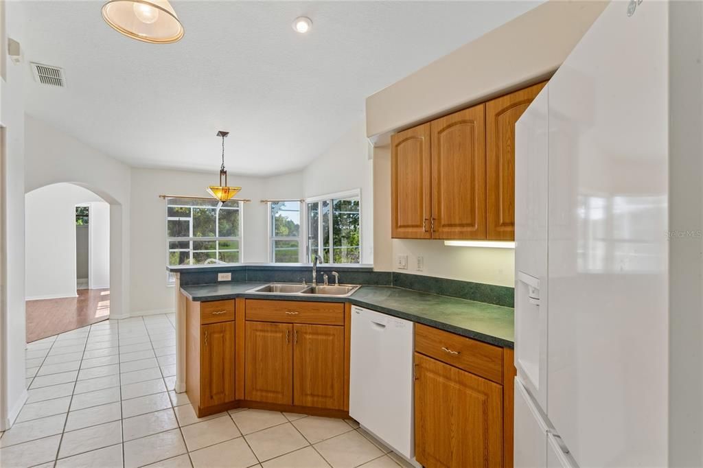 For Sale: $459,000 (4 beds, 3 baths, 2498 Square Feet)