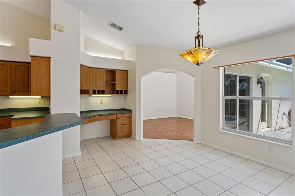 For Sale: $459,000 (4 beds, 3 baths, 2498 Square Feet)