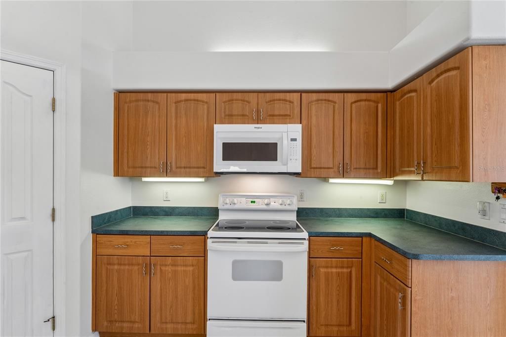 For Sale: $459,000 (4 beds, 3 baths, 2498 Square Feet)