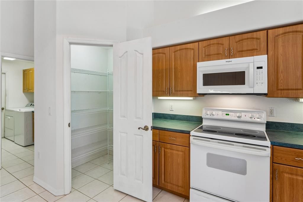 For Sale: $459,000 (4 beds, 3 baths, 2498 Square Feet)