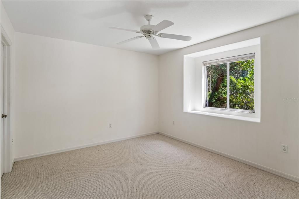 For Sale: $459,000 (4 beds, 3 baths, 2498 Square Feet)