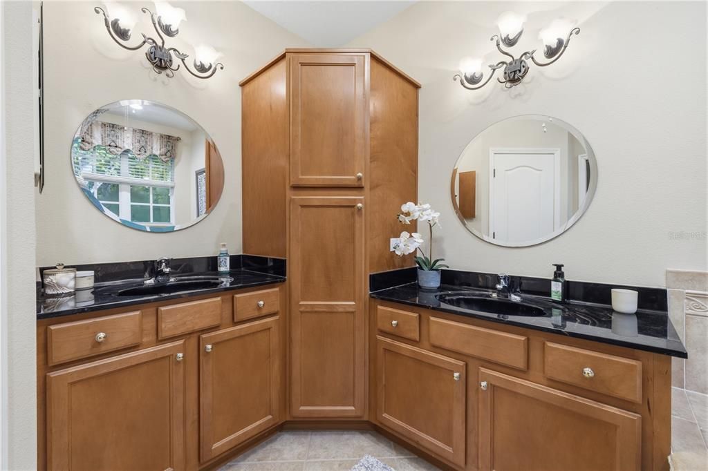 На продажу: $475,000 (3 спален, 2 ванн, 1792 Квадратных фут)