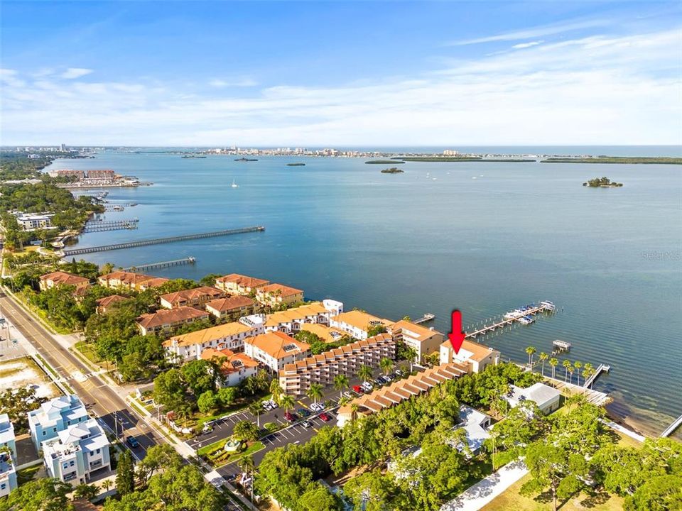 На продажу: $199,999 (1 спален, 1 ванн, 328 Квадратных фут)