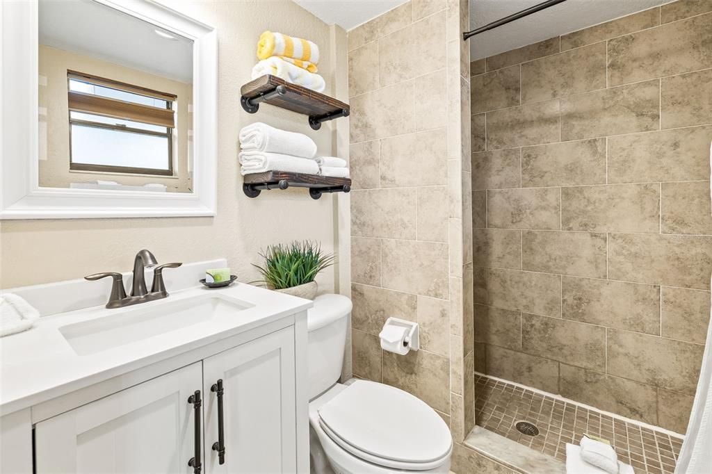 На продажу: $199,999 (1 спален, 1 ванн, 328 Квадратных фут)
