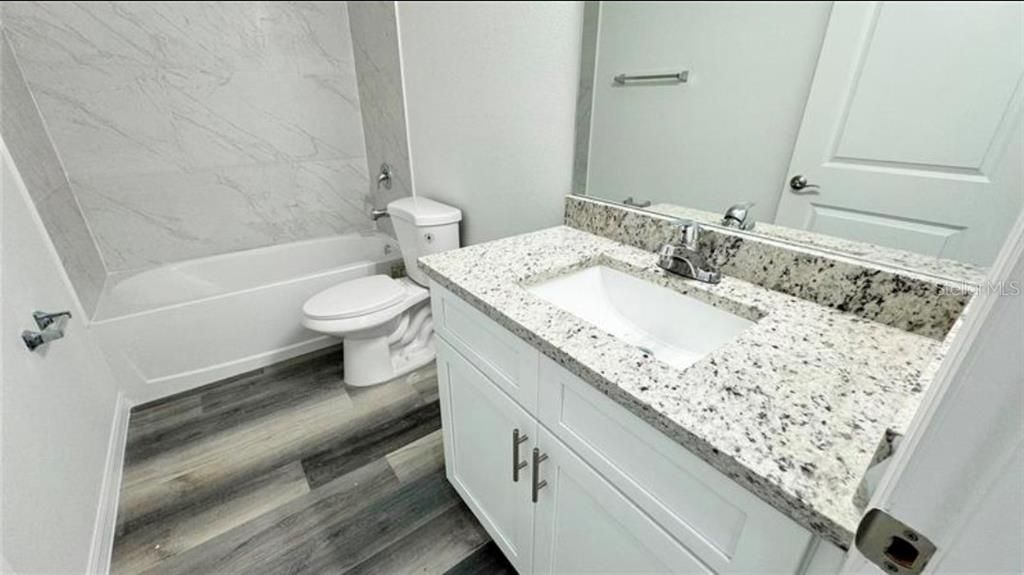 En Venta: $300,000 (4 camas, 2 baños, 1846 Pies cuadrados)