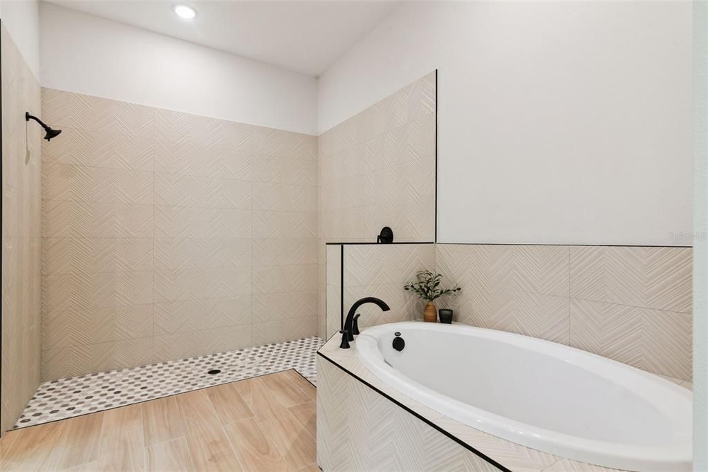На продажу: $629,900 (4 спален, 3 ванн, 2715 Квадратных фут)