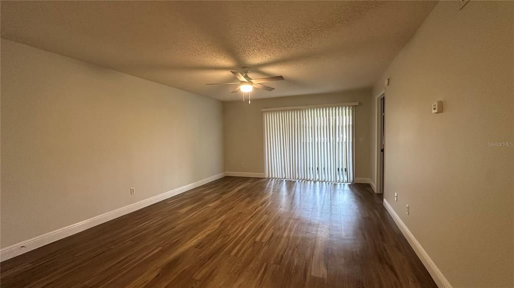 В аренду: $1,300 (1 спален, 1 ванн, 742 Квадратных фут)