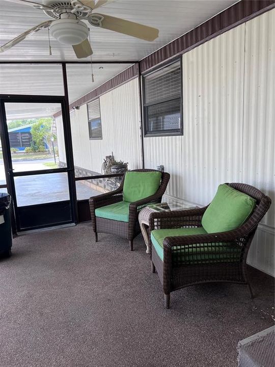 For Sale: $111,999 (2 beds, 2 baths, 840 Square Feet)