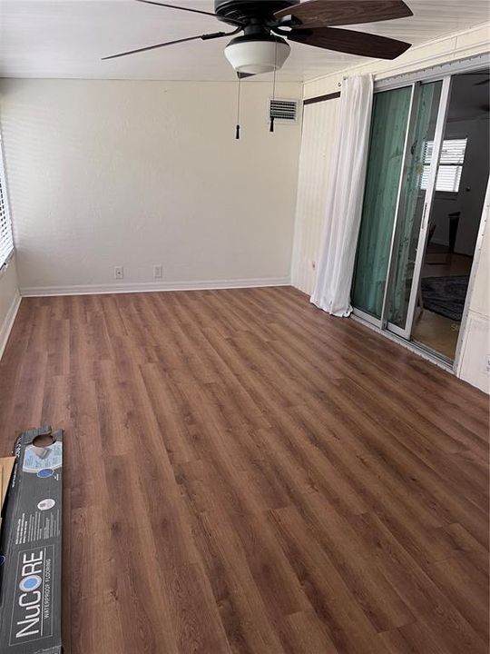 For Sale: $111,999 (2 beds, 2 baths, 840 Square Feet)