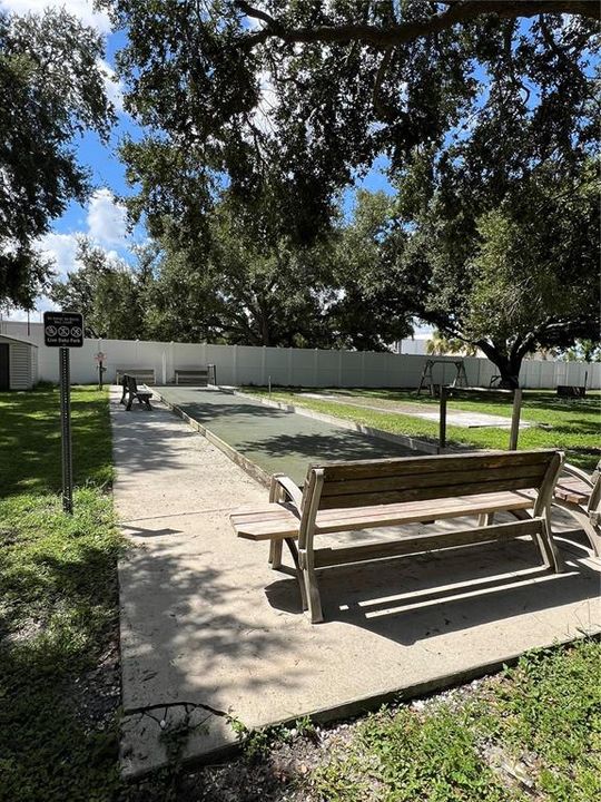 For Sale: $111,999 (2 beds, 2 baths, 840 Square Feet)