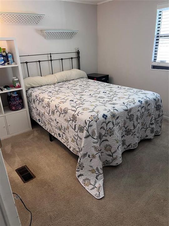 For Sale: $111,999 (2 beds, 2 baths, 840 Square Feet)